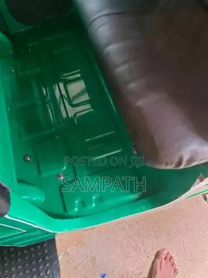 Bajaj 4 Stroke 2009 Three Wheel (Used)