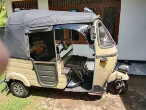 Bajaj 2 Stroke 2000 Three Wheel (Used)