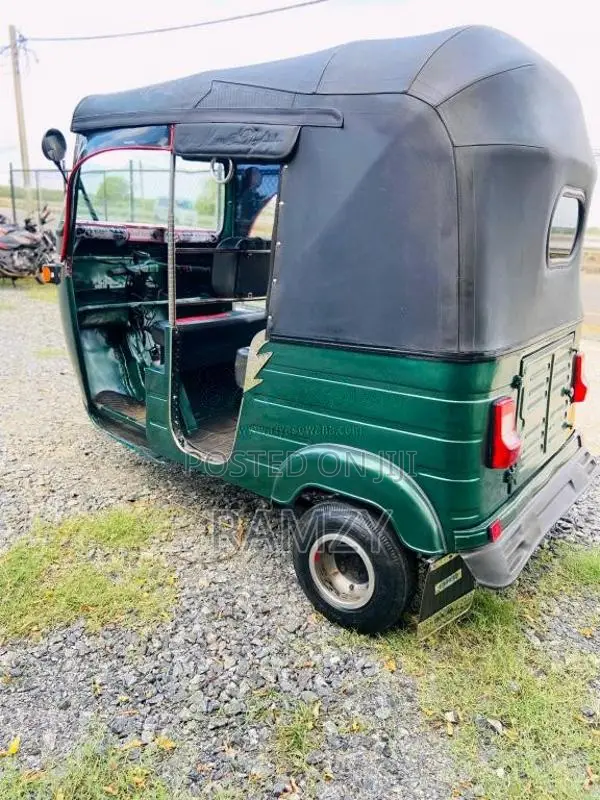Bajaj RE 2003 Three Wheel (Used)