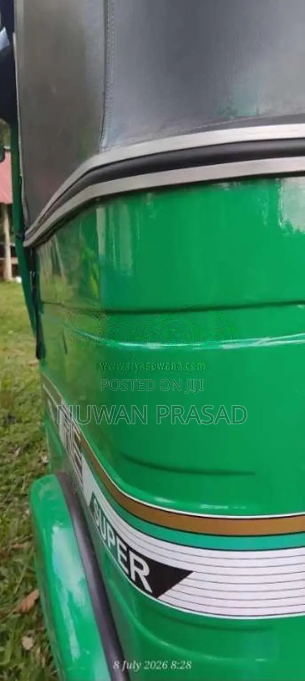 Bajaj 2 Stroke 2004 Three Wheel (Used)