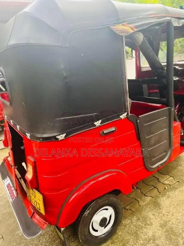 Bajaj 4 Stroke 2008 Three Wheel (Used)