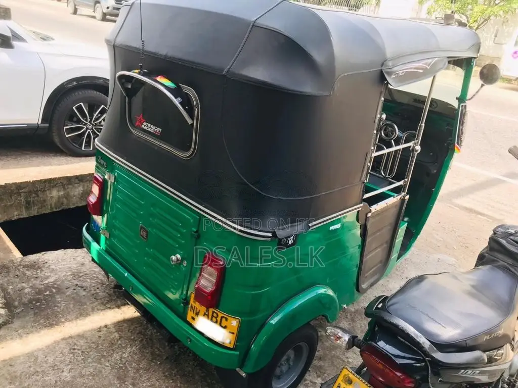 Bajaj RE 4 Stroke 2015 Three Wheel (Used)
