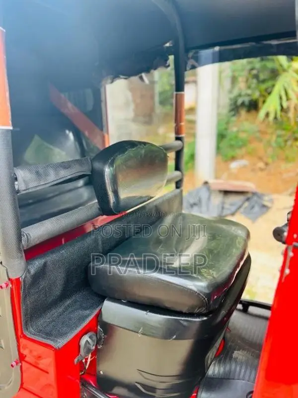 Bajaj Re 2016 Three Wheel (Used)