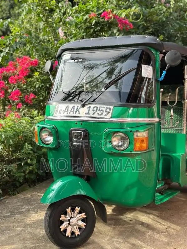 Bajaj RE 4 Stroke 2013 Three Wheel (Used)