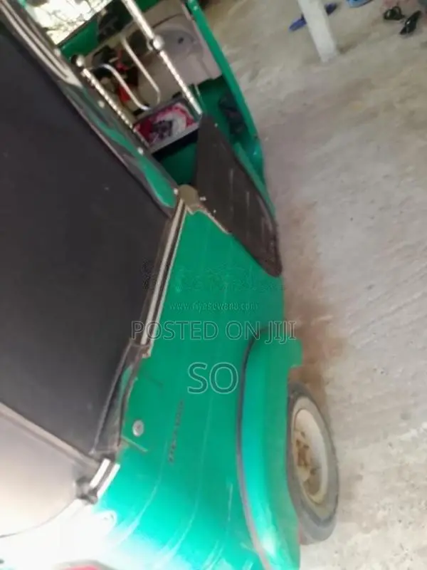 Bajaj Re 2016 Three Wheel (Used)