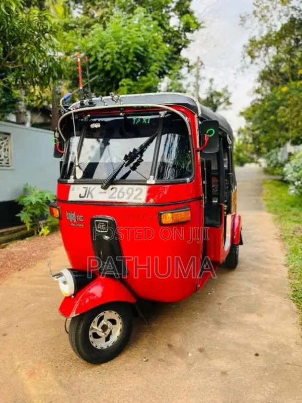 Bajaj RE 2 Stroke 2004 Three Wheel (Used)