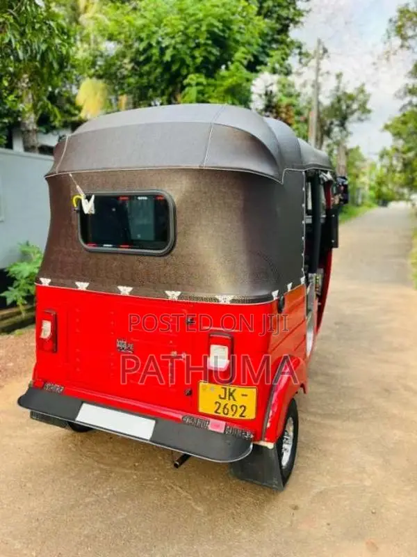 Bajaj RE 2 Stroke 2004 Three Wheel (Used)