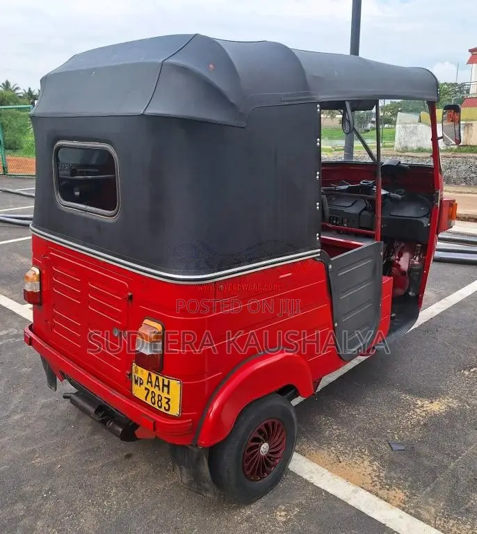 Bajaj 4 Stroke 2013 Three Wheel (Used)