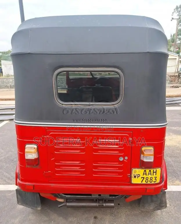 Bajaj 4 Stroke 2013 Three Wheel (Used)
