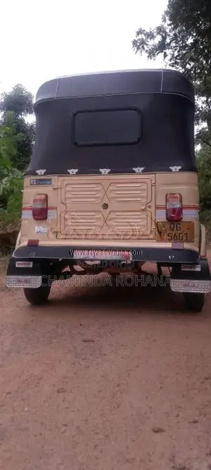 Bajaj 2 Stroke 2006 Three Wheel (Used)