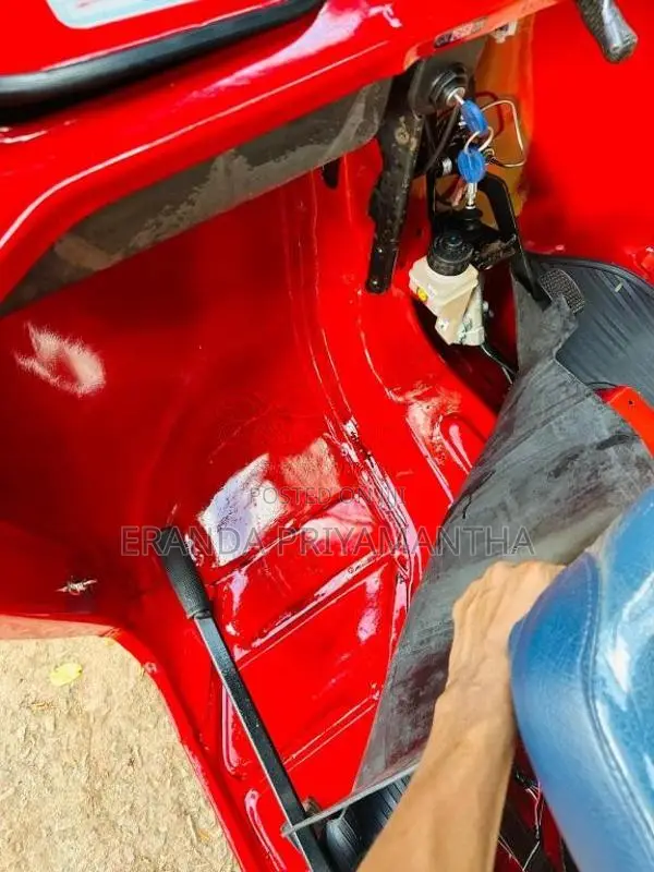 Bajaj 2 Stroke 2004 Three Wheel (Used)