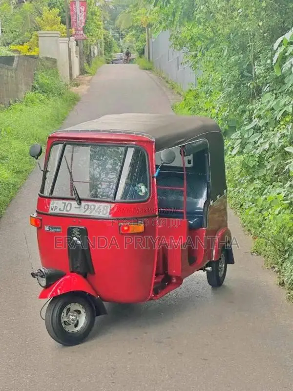 Bajaj 2 Stroke 2004 Three Wheel (Used)