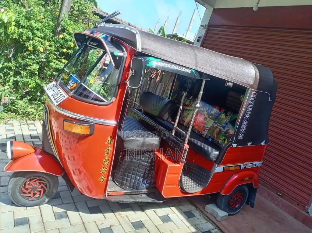 Bajaj 2 Stroke 2006 Three Wheel (Used)