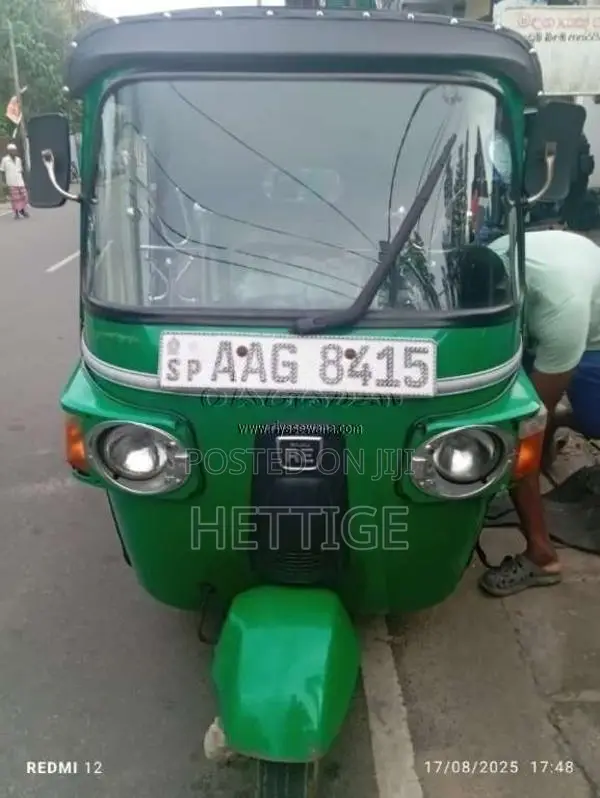 Bajaj 4 Stroke 2013 Three Wheel (Used)