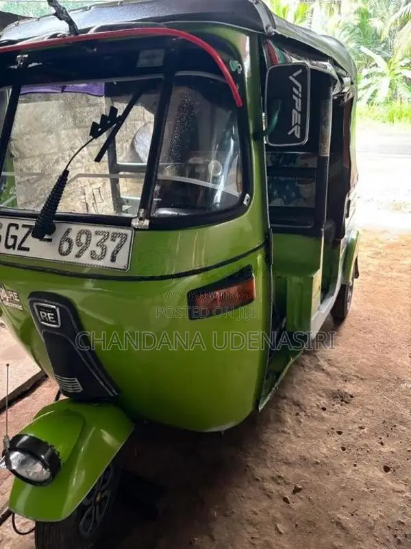 Bajaj RE 2 Stroke 2002 Three Wheel (Used)