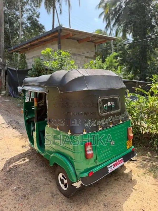 Bajaj 2 Stroke 2002 Three Wheel (Used)