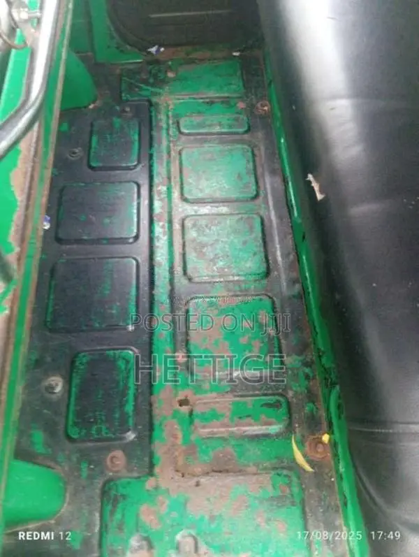 Bajaj 4 Stroke 2013 Three Wheel (Used)