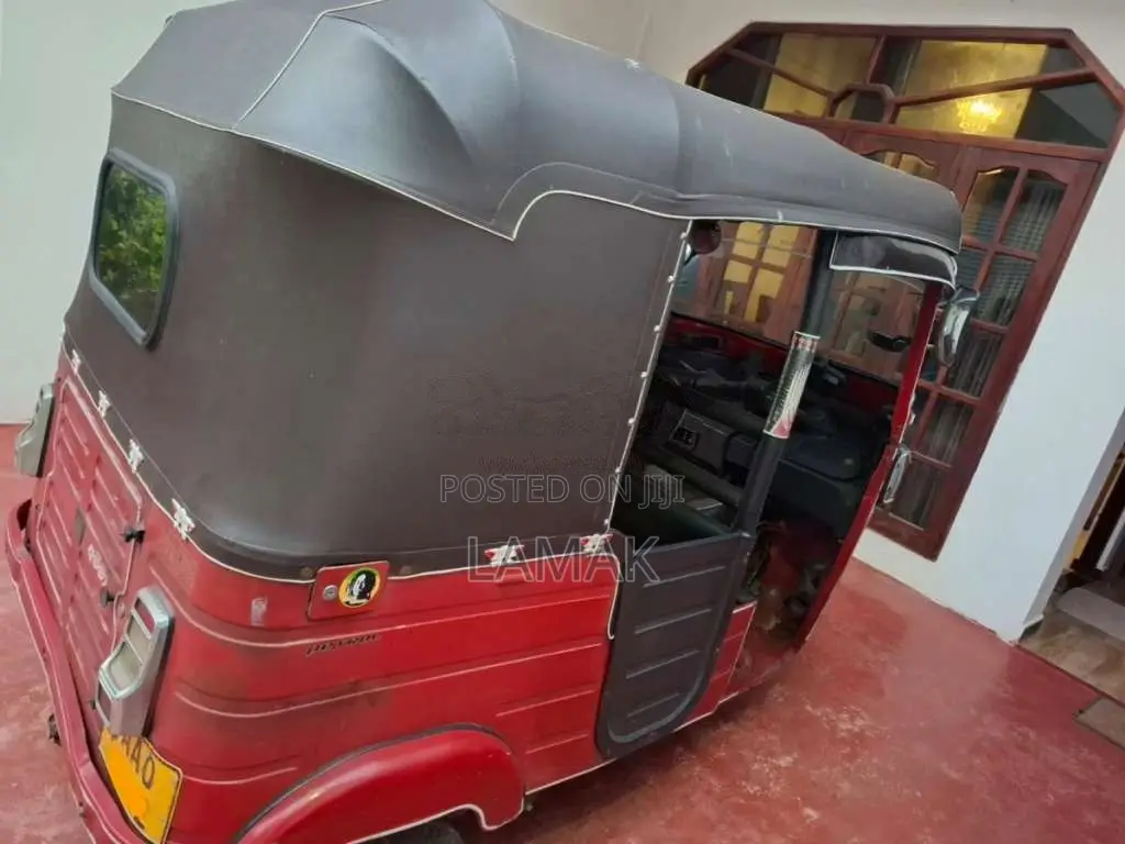 Bajaj RE 2014 Three Wheel (Used)