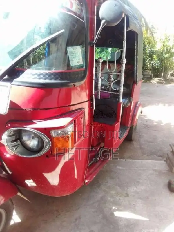 Bajaj Re 4 stroke 2013 Three Wheel (Used)