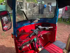 Bajaj 4 stroke 2007 Three Wheel (Used)