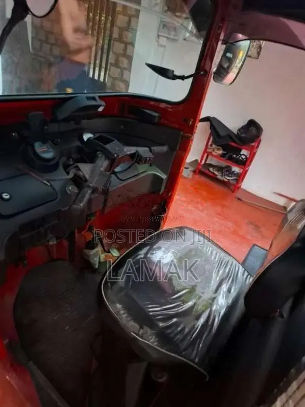 Bajaj RE 2014 Three Wheel (Used)