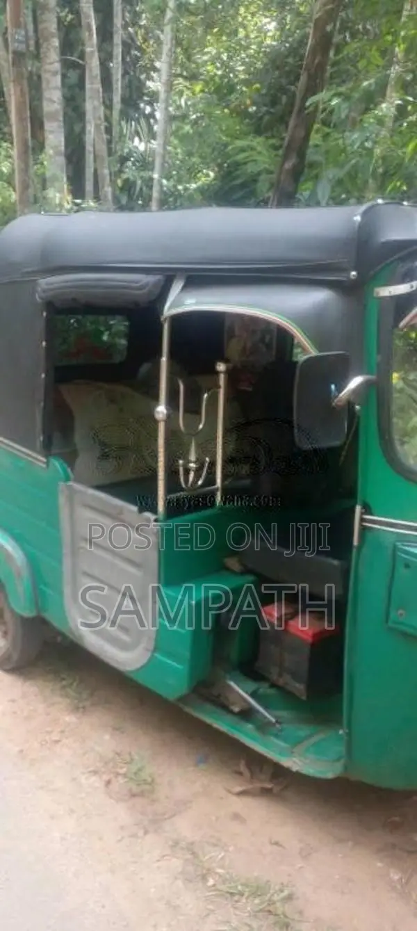 Bajaj RE 2011 Three Wheel (Used)