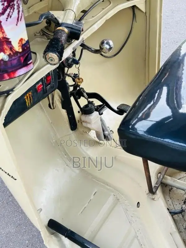 Bajaj 2 Stroke 1999 Three Wheel (Used)