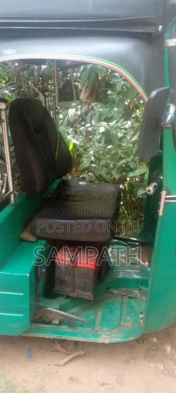 Bajaj RE 2011 Three Wheel (Used)