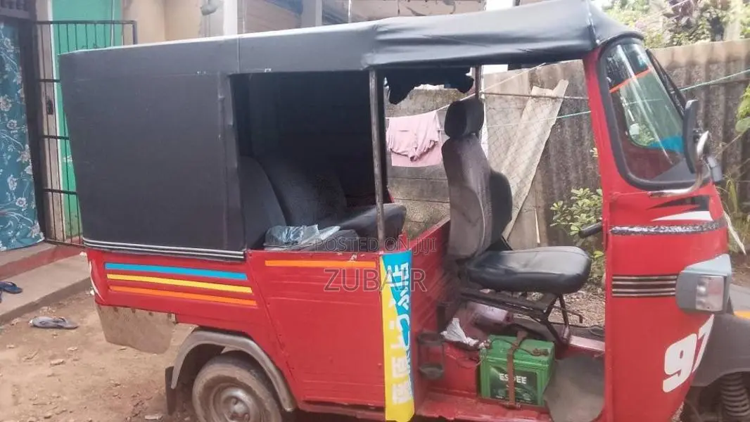Piaggio Ape 2002 Three Wheel (Used)