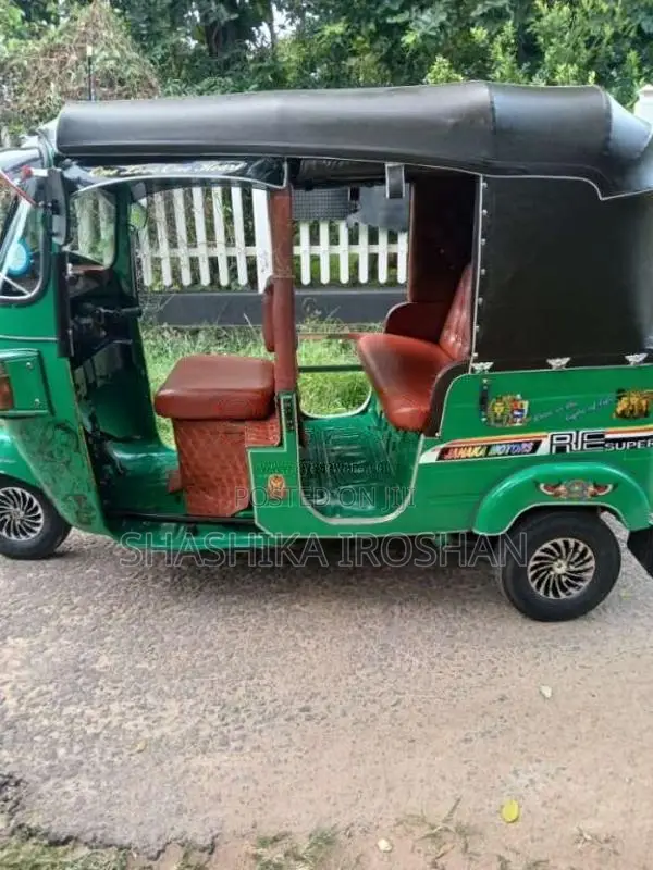 Bajaj 4 Stroke 2012 Three Wheel (Used)