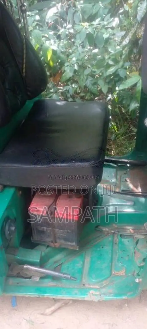 Bajaj RE 2011 Three Wheel (Used)