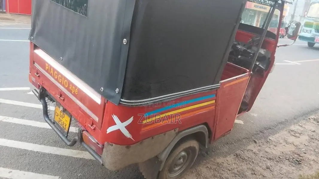 Piaggio Ape 2002 Three Wheel (Used)
