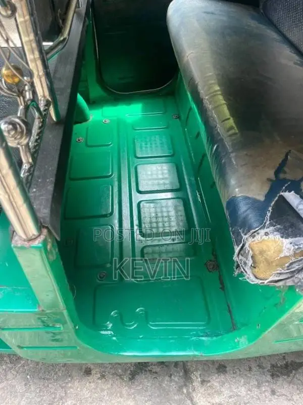 Bajaj RE 2013 Three Wheel (Used)