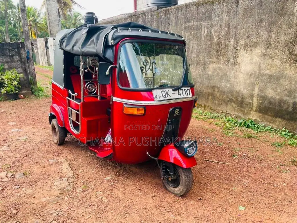Bajaj 4 stroke 2007 Three Wheel (Used)