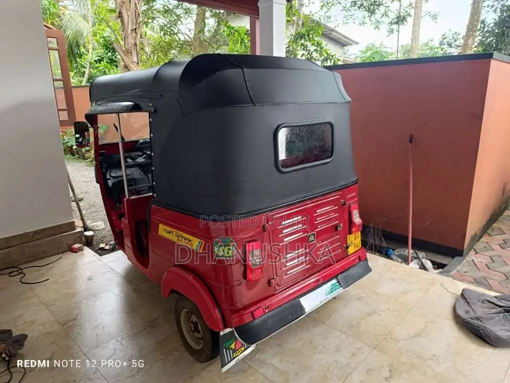 Bajaj RE 2014 Three Wheel (Used)