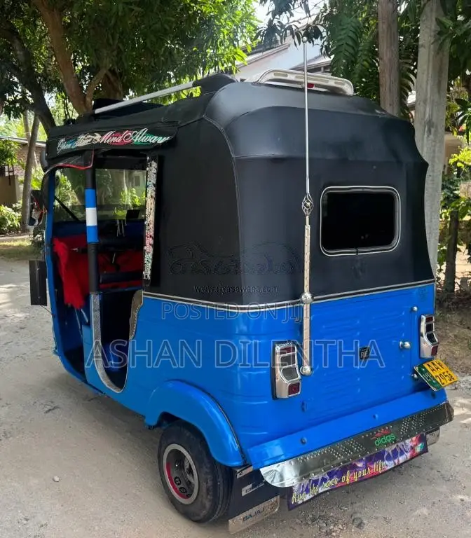 Bajaj RE 2015 Three Wheel (Used)