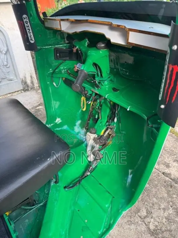Bajaj RE 1999 Three Wheel (Used)
