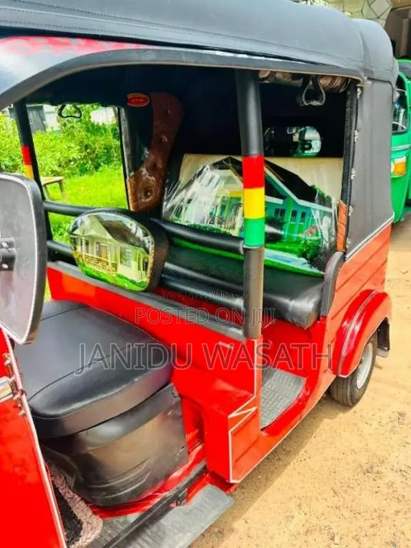 Bajaj RE 4 Stroke 2014 Three Wheel (Used)