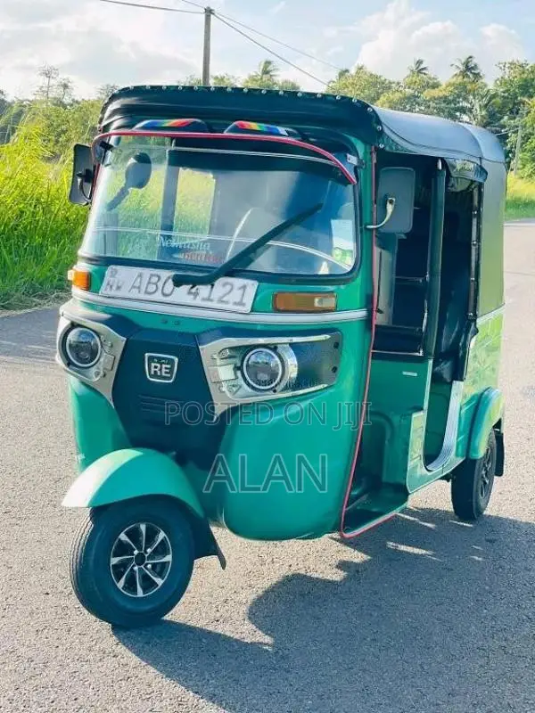 Bajaj 4 Stroke 2016 Three Wheel (Used)