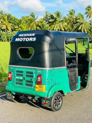 Bajaj 4 Stroke 2016 Three Wheel (Used)