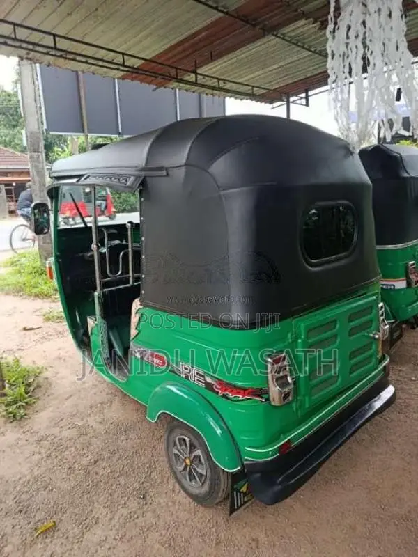 Bajaj RE 4 Stroke 2010 Three Wheel (Used)