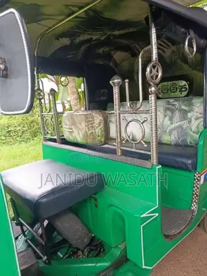 Bajaj RE 4 Stroke 2010 Three Wheel (Used)