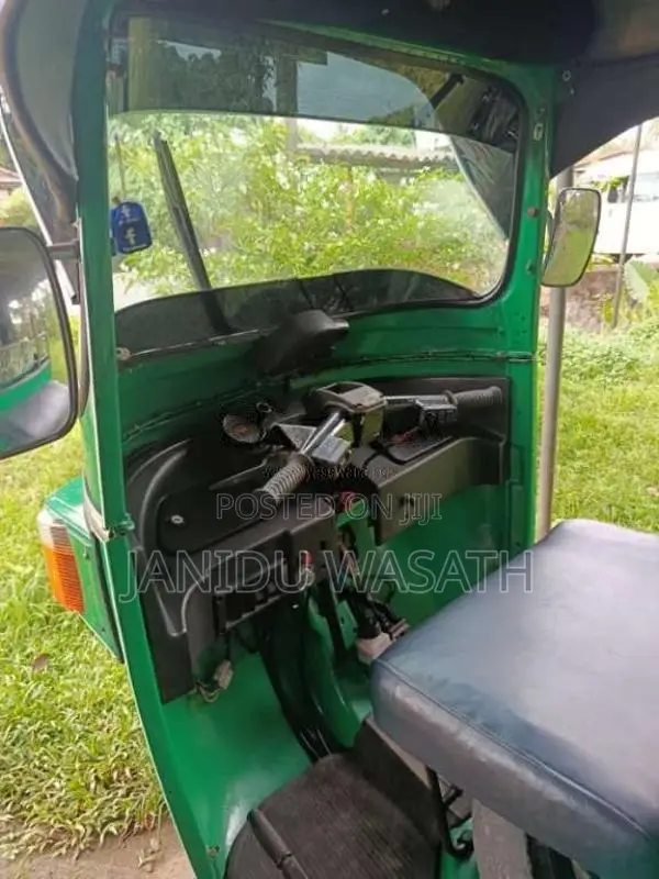 Bajaj RE 4 Stroke 2010 Three Wheel (Used)