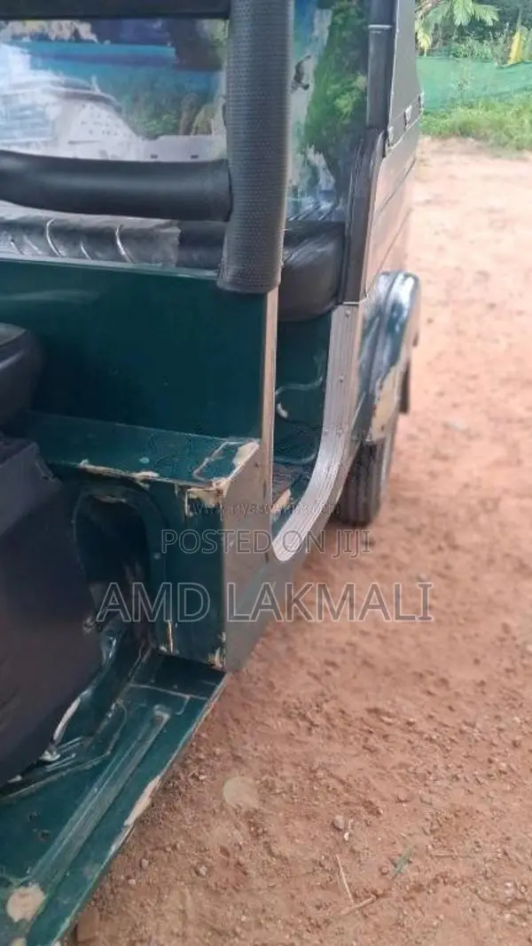 Bajaj RE 2016 Three Wheel (Used)