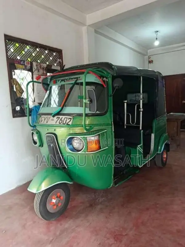 Bajaj 4 Stroke 2010 Three Wheel (Used)
