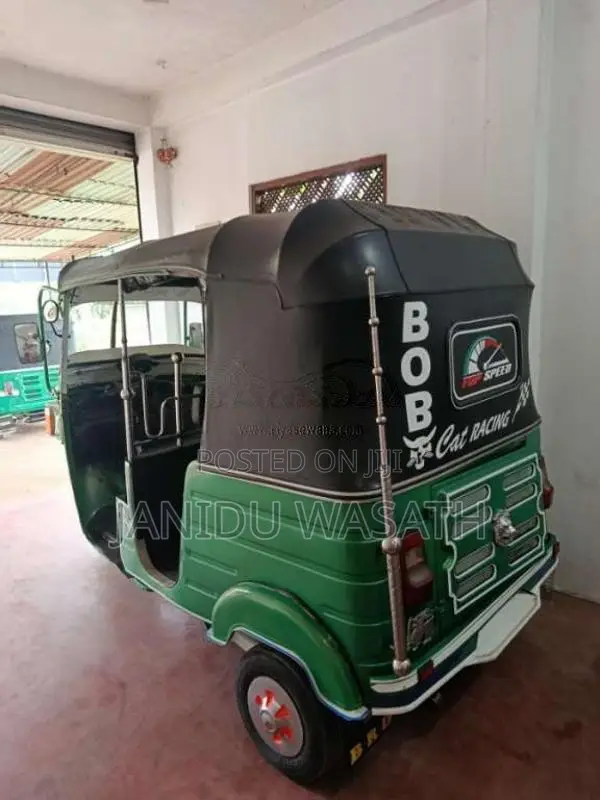 Bajaj 4 Stroke 2010 Three Wheel (Used)