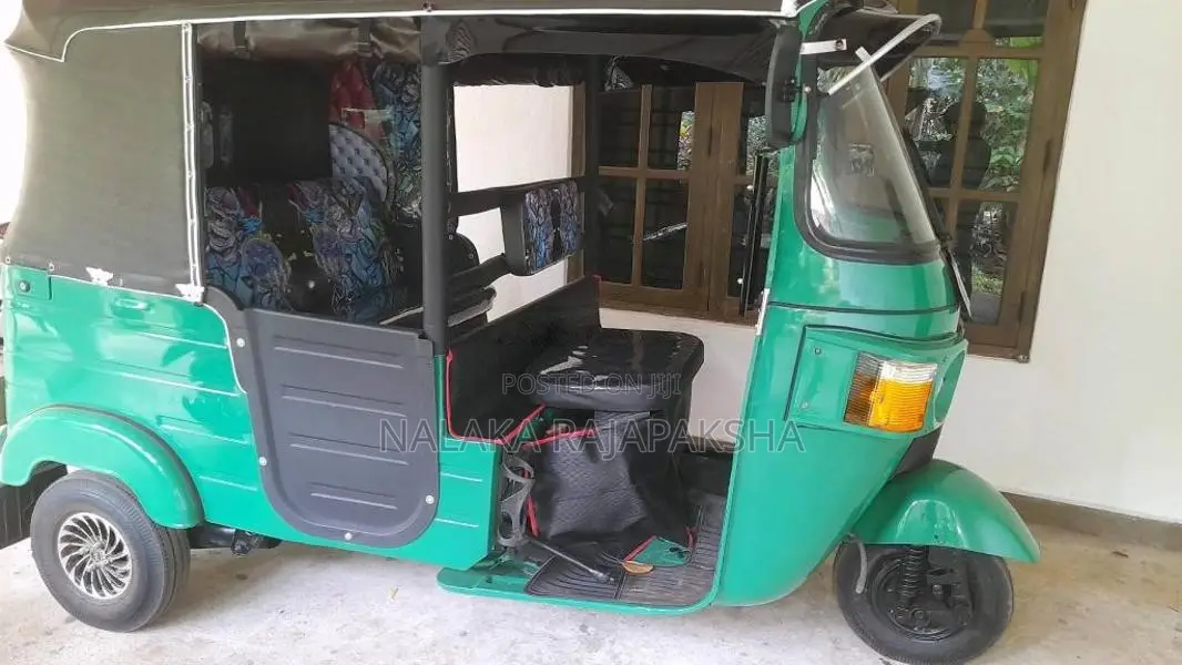 Bajaj RE 2011 Three Wheel (Used)