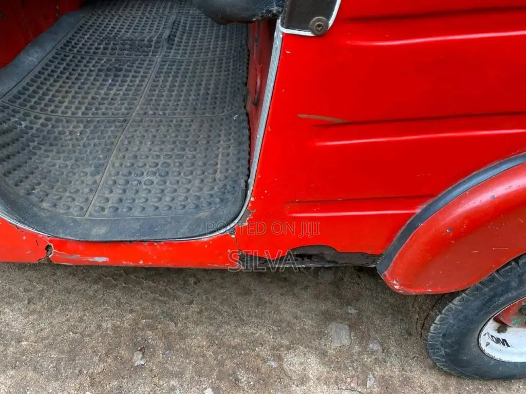 Bajaj 2 stroke 1997 Three Wheel (Used)