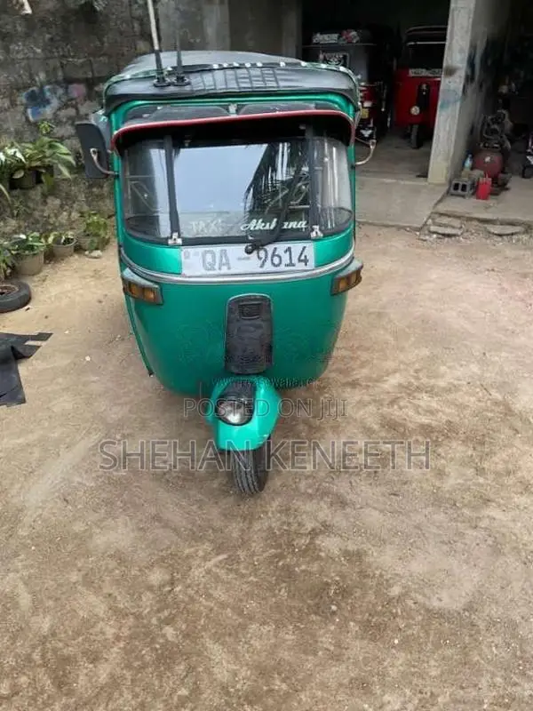Bajaj RE 2 Stroke 2005 Three Wheel (Used)