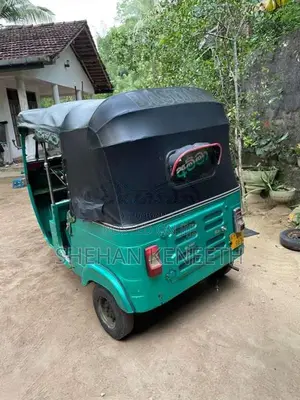 Bajaj RE 2 Stroke 2005 Three Wheel (Used)